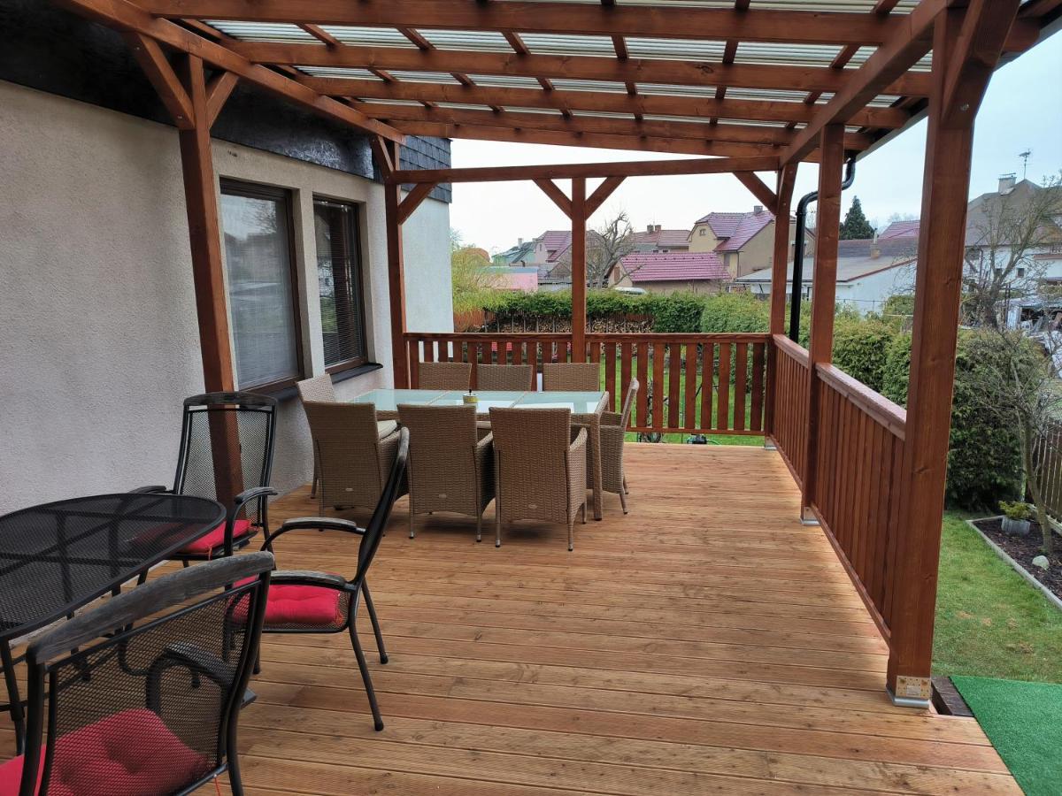 Вилла House Of Relax Recany nad Labem Экстерьер фото