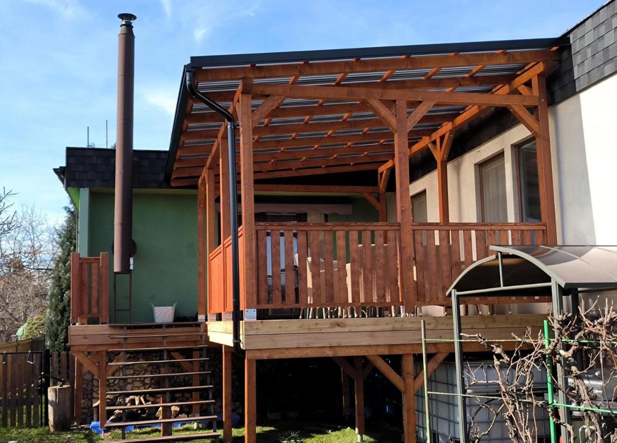 Вилла House Of Relax Recany nad Labem Экстерьер фото